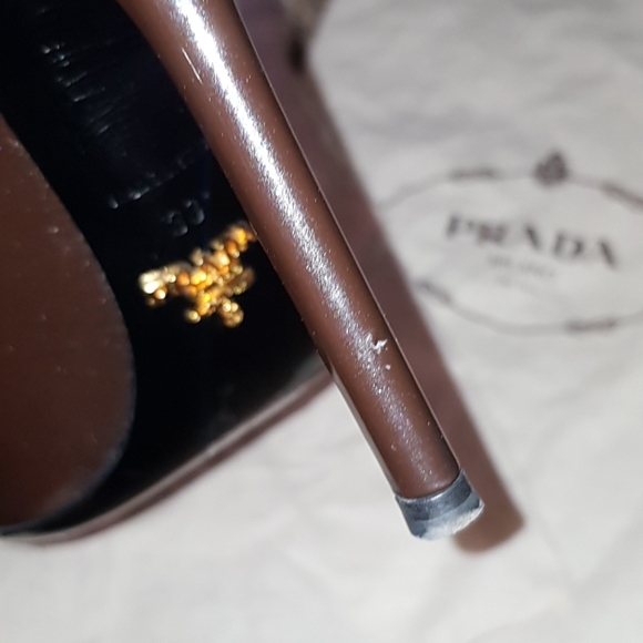 Prada Patent Leather Point-Toe Pump metallic Brown - Picture 12 of 13